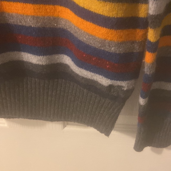 Women’s American Eagle Outfitters striped sweater size SP Athletic Fit - Picture 5 of 5